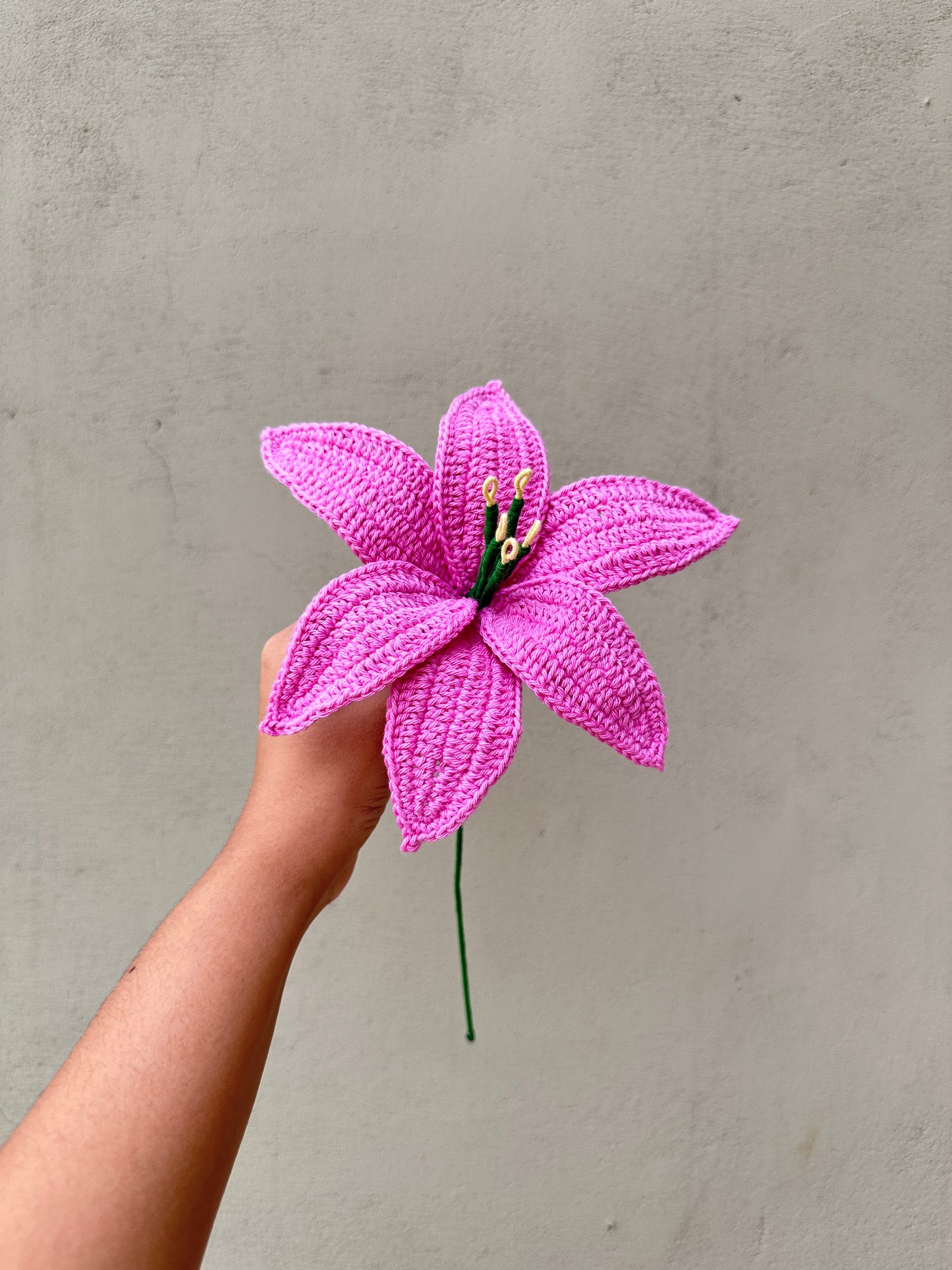 Crochet lily flower
