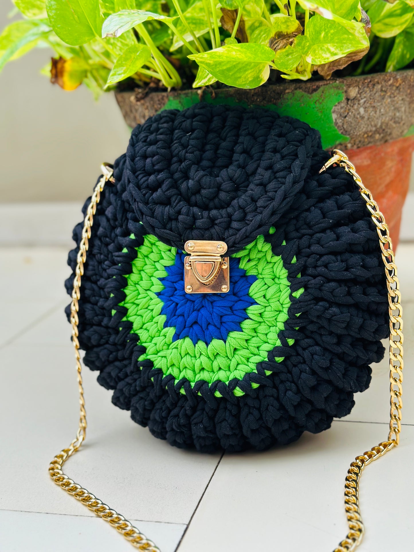 Sling bag- oreo sling
