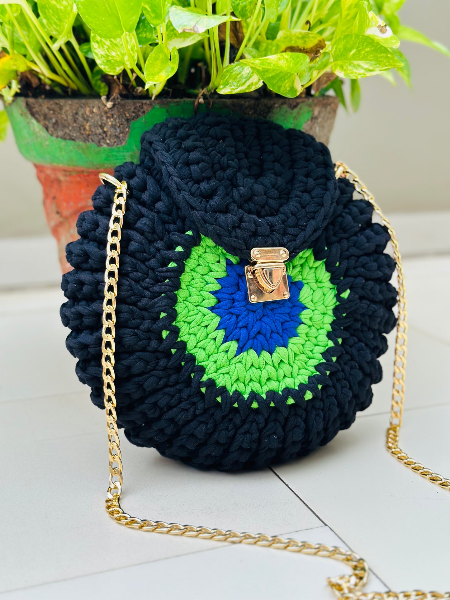 Sling bag- oreo sling