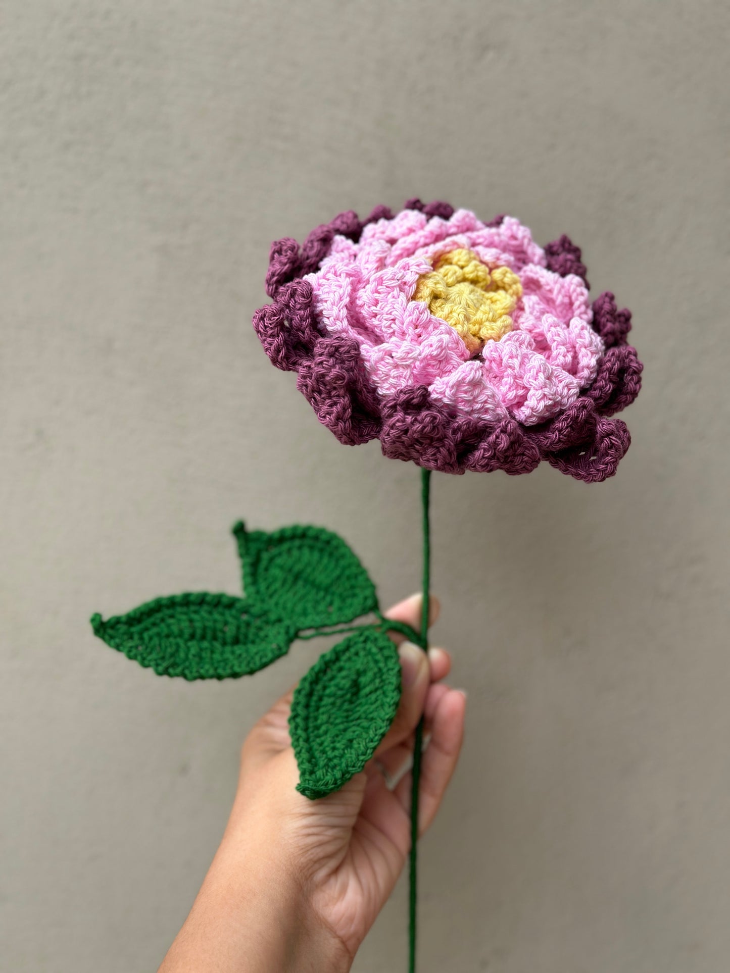 Crochet dahlia flower bouquet