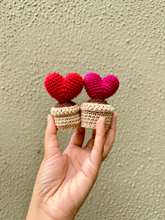 Crochet heart pot